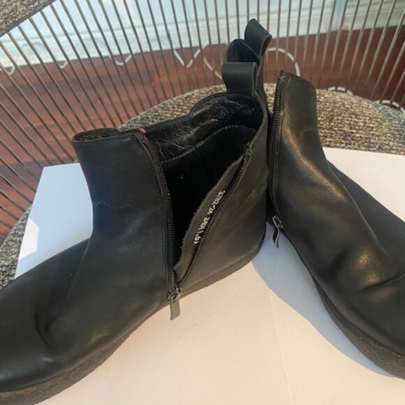 Leather Chelsea Boots - Picture 2 of 3